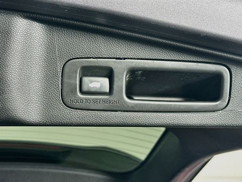 Used 2018 Honda CR-V Touring image 32
