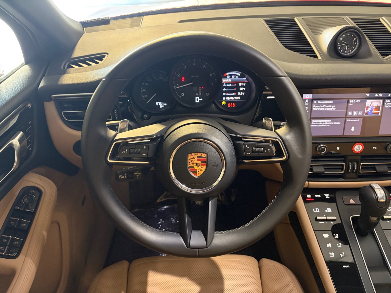 Certified 2026 Porsche Macan AWD/4WD image 36