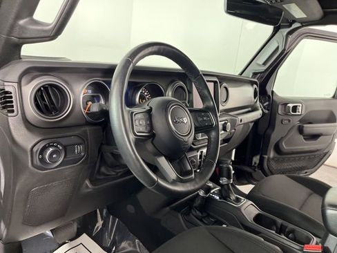 Used 2023 Jeep Wrangler Willys image 19