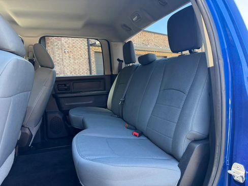 Used 2014 RAM 1500 Express RWD image 19