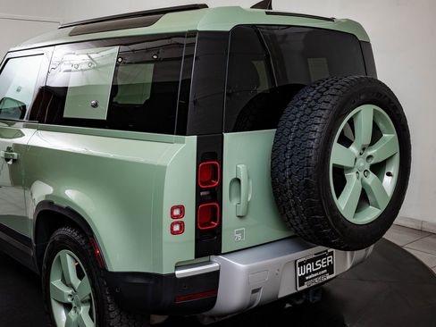 Used 2023 Land Rover Defender 110 75th Limited Edition image 18