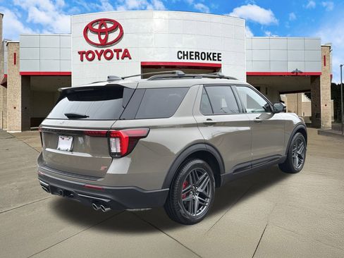 Used 2026 Ford Explorer ST w/ Sun And Sound Package image 5