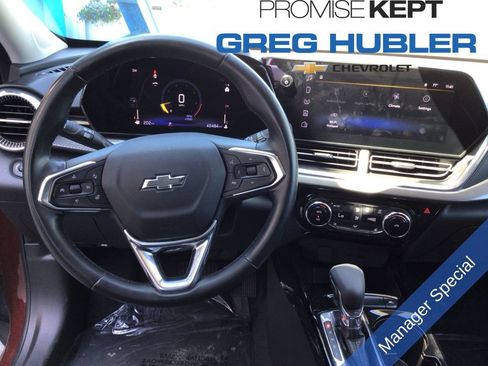 Used 2024 Chevrolet Trax ACTIV w/ Driver Confidence Package FWD image 2