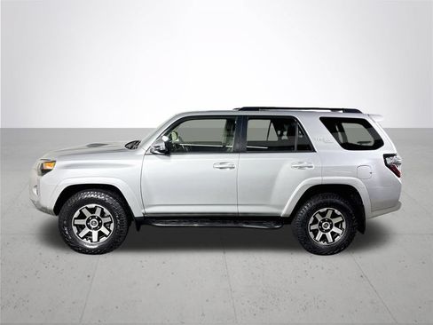Used 2021 Toyota 4Runner TRD Off-Road Premium w/ Moonroof Package AWD/4WD image 9