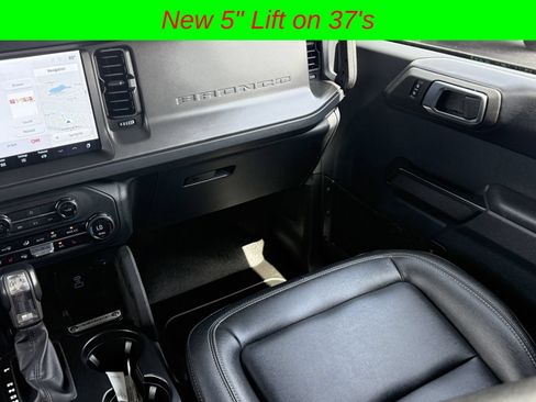 Used 2025 Ford Bronco Badlands AWD/4WD image 16