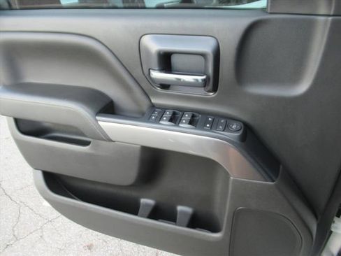 Used 2018 Chevrolet Silverado 1500 LT image 25
