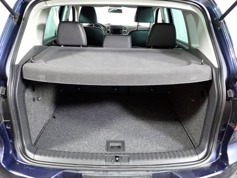 Used 2014 Volkswagen Tiguan SE AWD/4WD image 16
