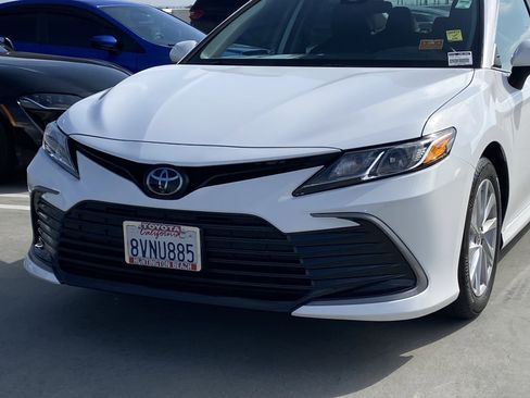 Certified 2021 Toyota Camry LE image 7