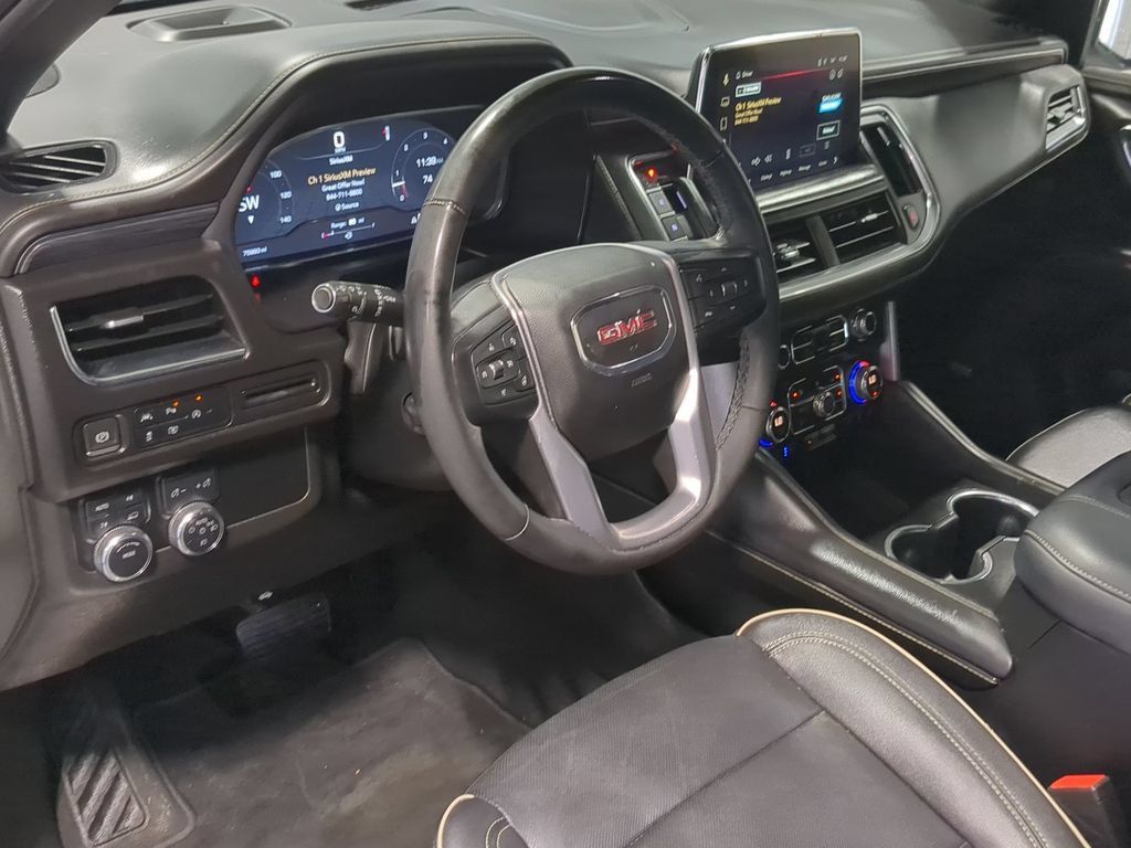 Used 2023 GMC Yukon SLT w/ SLT Premium Package AWD/4WD image 12