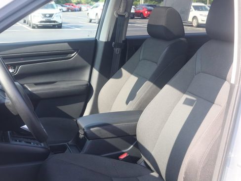 Used 2023 Honda CR-V EX image 5