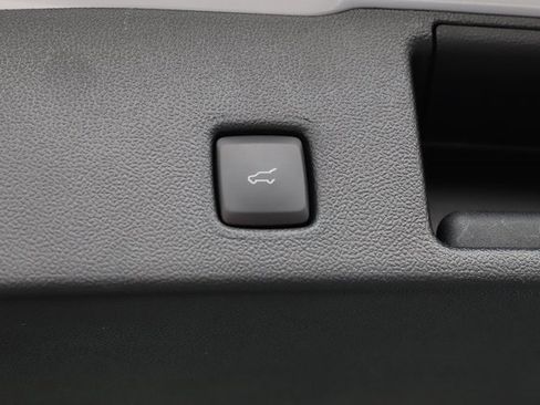 Used 2025 Ford Escape ST-Line Elite w/ Premium Technology Package image 10