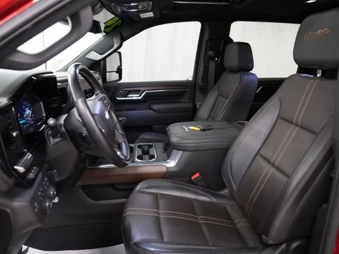 Used 2024 Chevrolet Silverado 3500 High Country w/ High Country Premium Package AWD/4WD image 4