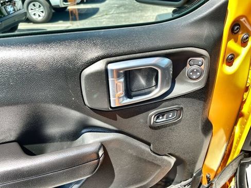 Used 2021 Jeep Wrangler Unlimited Sport AWD/4WD image 17