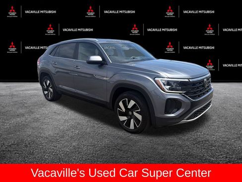 Used 2025 Volkswagen Atlas Cross Sport SE FWD image 2