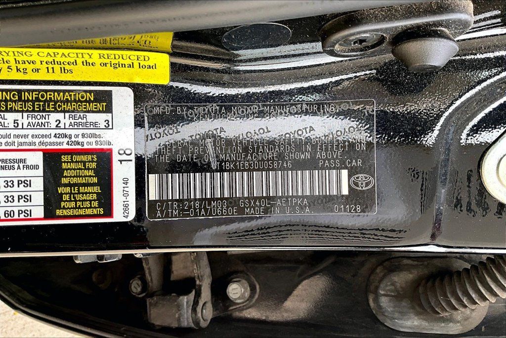 Used 2013 Toyota Avalon Limited w/ Technology Pkg FWD image 38