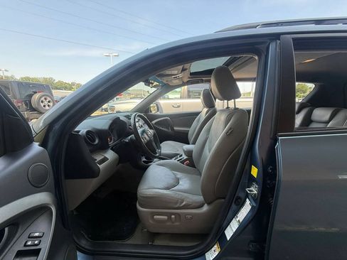 Used 2011 Toyota RAV4 Limited w/ Limited Extra Value Pkg AWD/4WD image 24