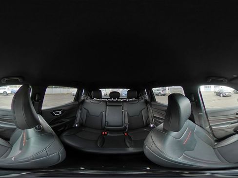 Used 2025 Jeep Compass Trailhawk image 42