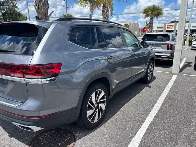 Used 2024 Volkswagen Atlas SE FWD image 4