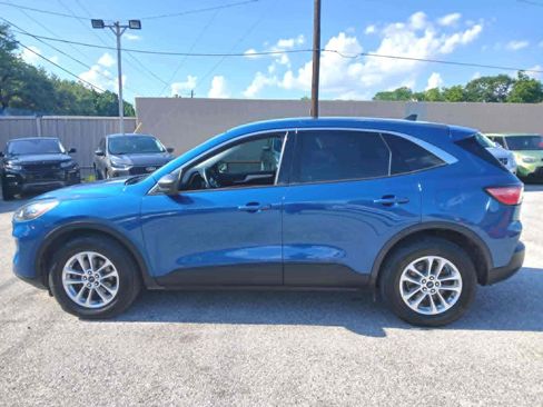 Used 2022 Ford Escape SE w/ Cold Weather Package AWD/4WD image 4