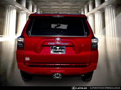 Used 2016 Toyota 4Runner SR5 image 6