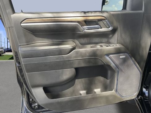 Used 2024 Chevrolet Silverado 1500 LT Trail Boss w/ Convenience Package II AWD/4WD image 16