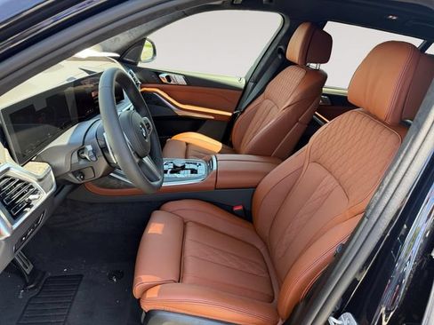 New 2027 BMW X7 xDrive40i w/ M Sport Package AWD/4WD image 9
