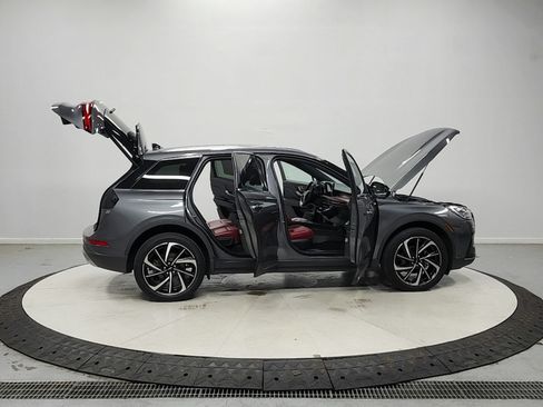 Used 2023 Lincoln Corsair Reserve w/ Equipment Group 201A FWD image 17
