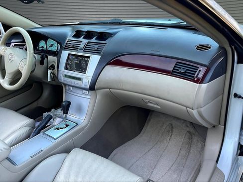 Used 2005 Toyota Solara SLE FWD image 25