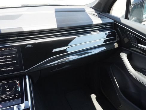 Used 2025 Audi Q7 3.0T Premium Plus AWD/4WD image 27
