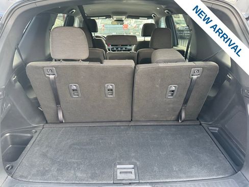 Used 2025 Honda Pilot Sport image 14