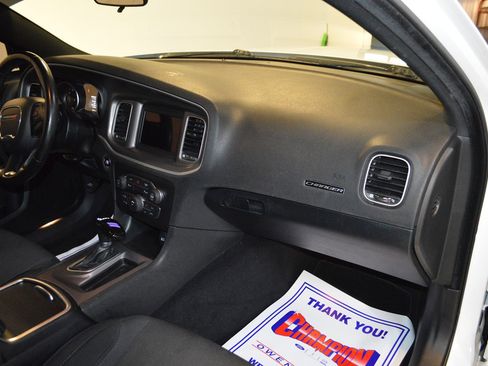 Used 2022 Dodge Charger SXT image 10