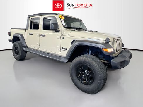 Used 2020 Jeep Gladiator Sport AWD/4WD image 1