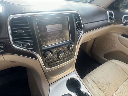 Used 2014 Jeep Grand Cherokee Overland image 18