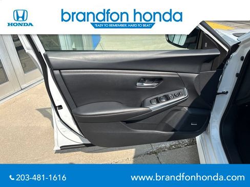 Used 2023 Nissan Sentra SR w/ SR Premium Package FWD image 11