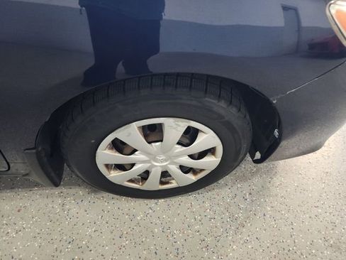 Used 2013 Toyota Corolla L FWD image 19