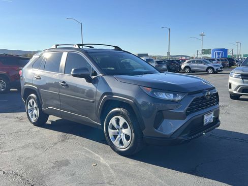 Used 2019 Toyota RAV4 LE image 27