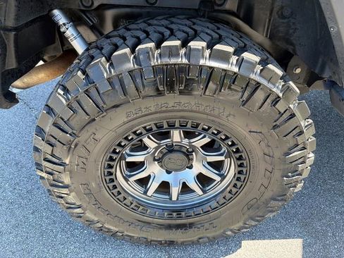 Used 2018 Jeep Wrangler Sport AWD/4WD image 16