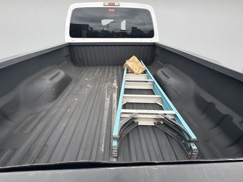 Used 2016 Ford F250 XLT w/ XLT Premium Package AWD/4WD image 9