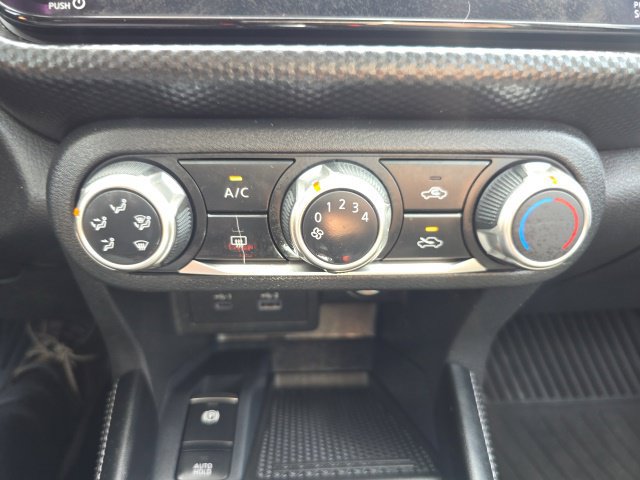 Used 2024 Nissan Kicks SV FWD image 21
