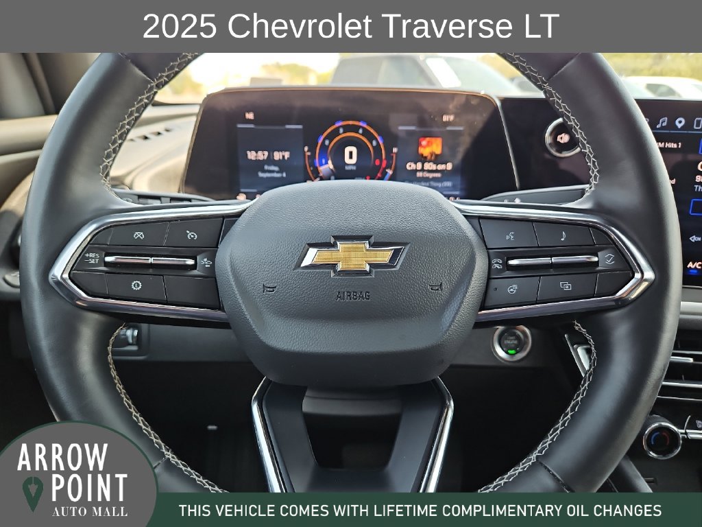 Used 2025 Chevrolet Traverse LT FWD image 27