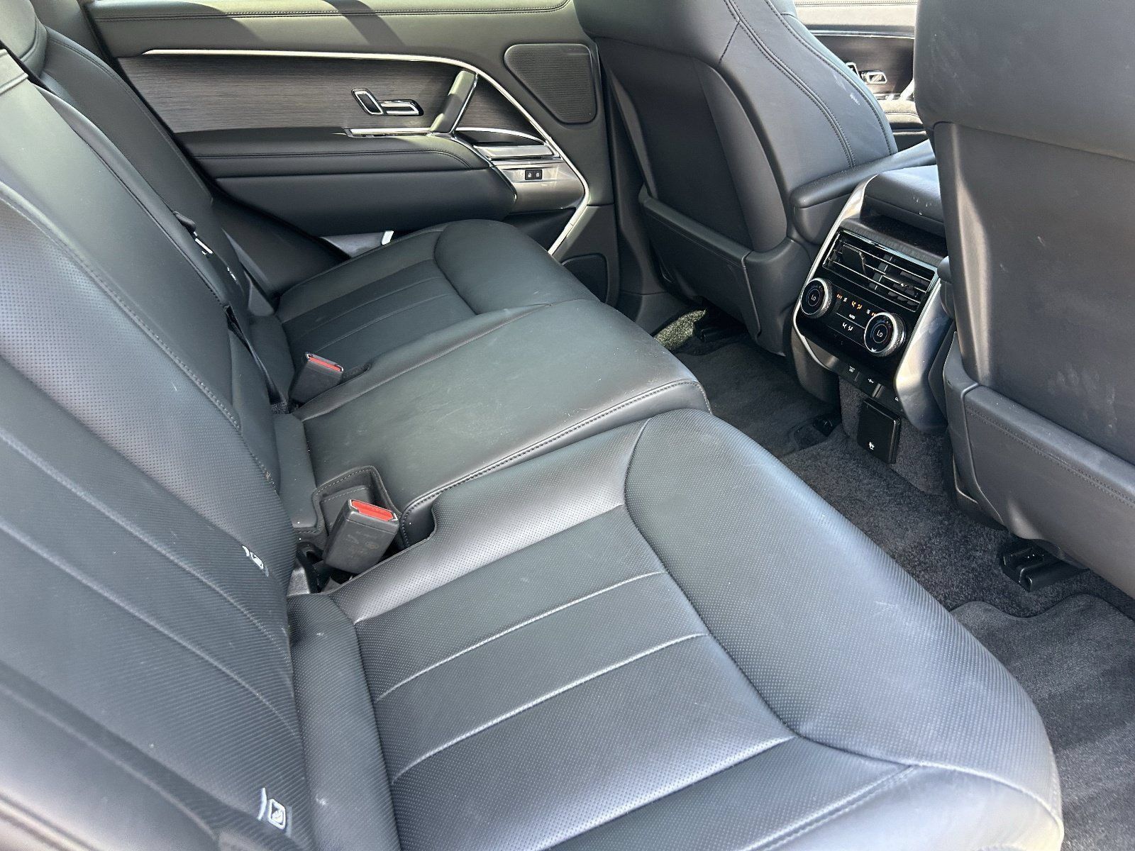 Used 2024 Land Rover Range Rover SE AWD/4WD image 15