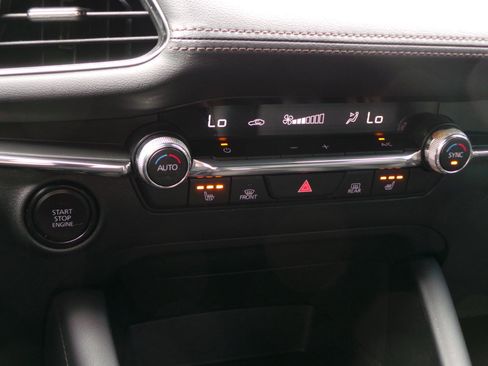 Used 2023 MAZDA MAZDA3 s FWD image 13