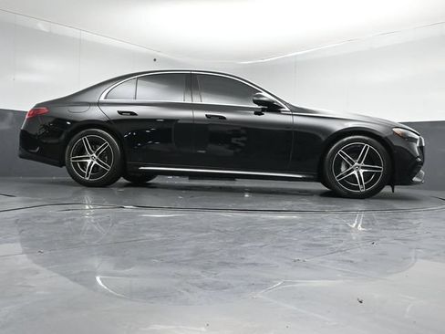 Used 2025 Mercedes-Benz E 350 4MATIC Sedan image 37