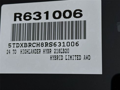 Used 2024 Toyota Highlander Limited AWD/4WD image 48
