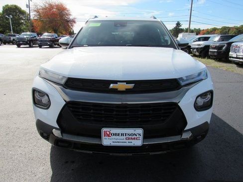 Used 2023 Chevrolet TrailBlazer ACTIV w/ Sun and Liftgate Package image 5