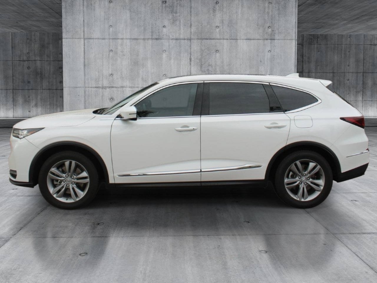 Used 2025 Acura MDX FWD image 2