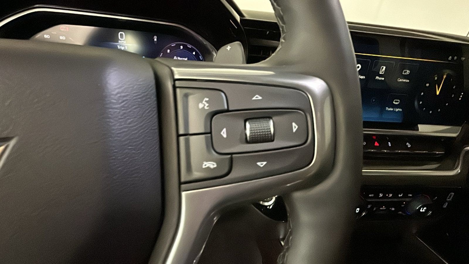 Used 2026 Chevrolet Silverado 1500 LT Trail Boss w/ LPO, Dark Essentials Package AWD/4WD image 19