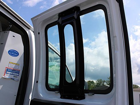 Used 2024 Chevrolet Express 2500 w/ Driver Convenience Package image 10