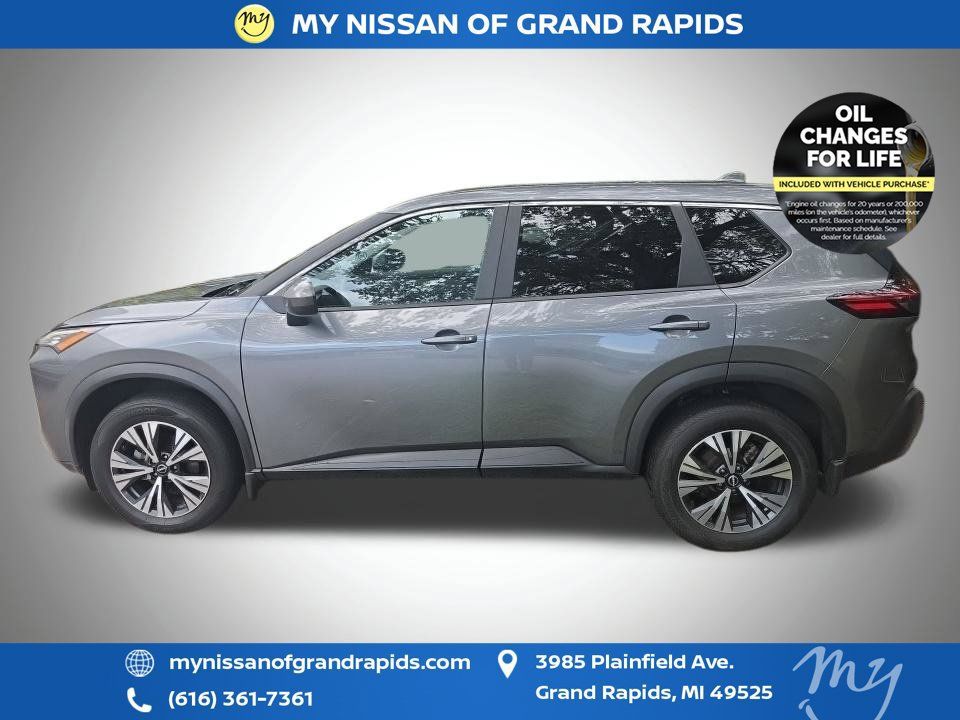 Used 2023 Nissan Rogue SV AWD/4WD image 3