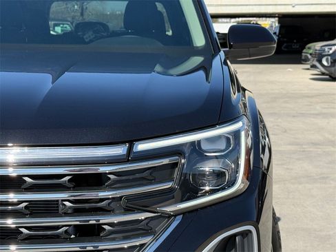 New 2026 Volkswagen Atlas SE image 3